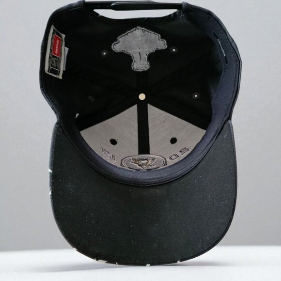 REEBOK OSFM PITTSBURGH PENGUINS 2017 Stanley Cup Champs Snapback - Picture 5 of 7